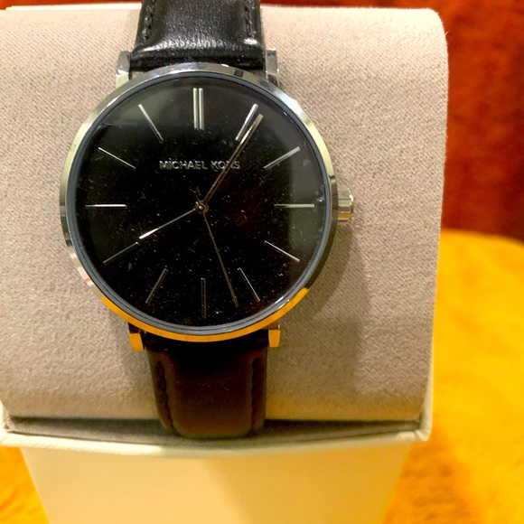 Michael Kors Watch - Picture 1 of 3